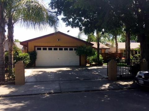 604 Stratton Ave, Modesto, CA 95351 photo 2