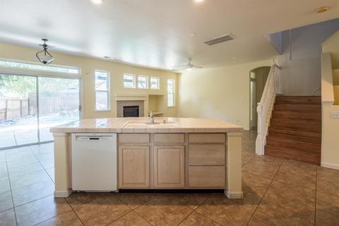 3232 Chandon Dr, Modesto, CA 95355 photo 7