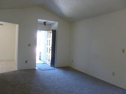 916 Pine Tree Ln, Modesto, CA 95351 photo 5