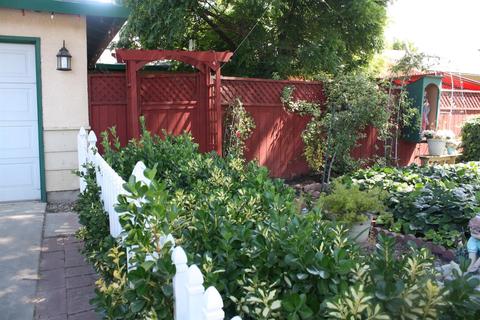1021 Fish Dr, Modesto, CA 95351 photo 3