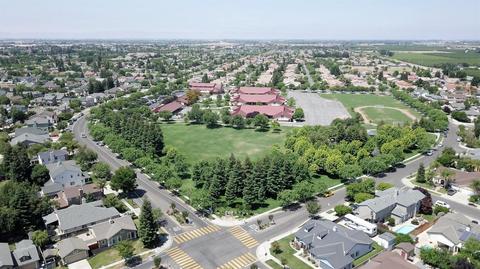 402 Memory Ln, Turlock, CA 95382 photo 36