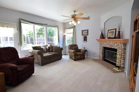 402 Memory Ln, Turlock, CA 95382 photo 10
