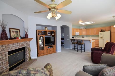 402 Memory Ln, Turlock, CA 95382 photo 9