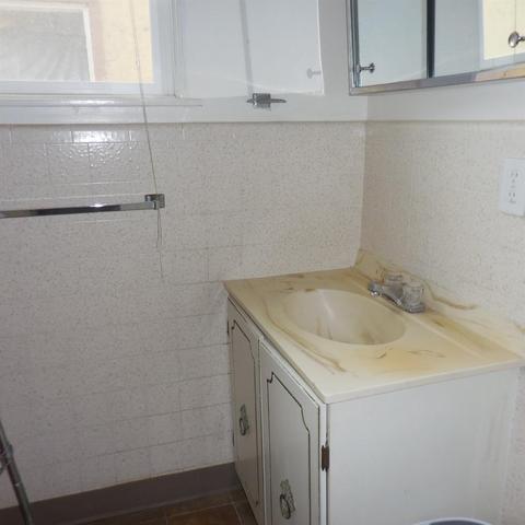 244 Laurel Ave, Gustine, CA 95322 photo 8
