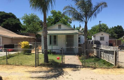 1825 Olympia St, Modesto, CA 95358 photo 1