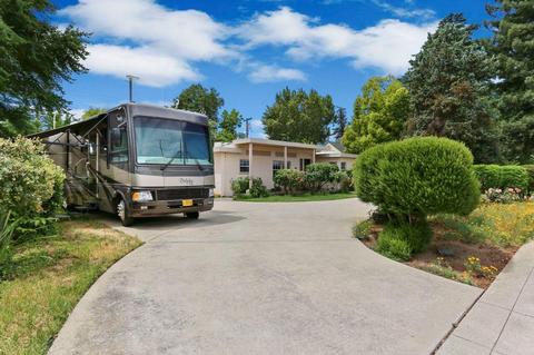 610 W Turner Rd, Lodi, CA 95240 photo 2