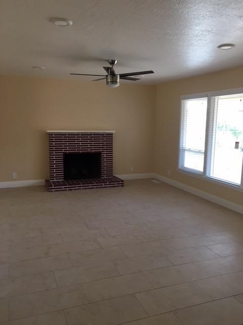 6141 Merry Ln, Carmichael, CA 95608 photo 11