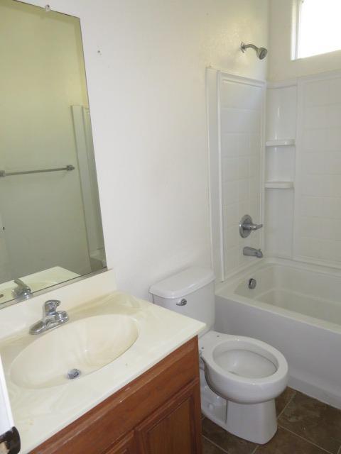 316 Craftsman Dr, Lathrop, CA 95330 photo 5