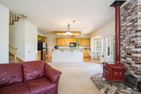 13407 Capitol Dr, Grass Valley, CA 95945 photo 7