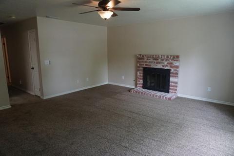 900 Panoche Dr, Modesto, CA 95358 photo 4