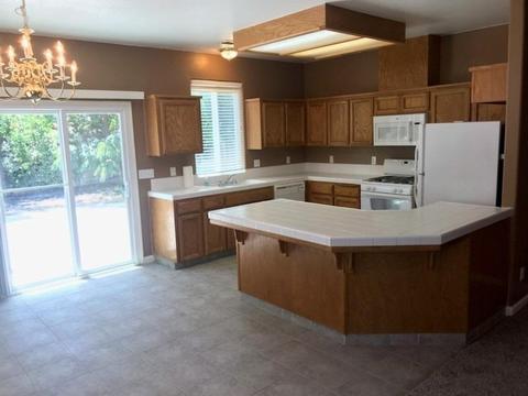 1016 Navel Ave, Madera, CA 93637 photo 4