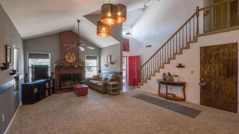 950 Westmont Ct, Modesto, CA 95356 photo 2