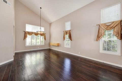 112 Arrowsmith Dr, Folsom, CA 95630 photo 4