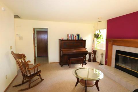 2008 Sheldon Dr, Modesto, CA 95350 photo 4