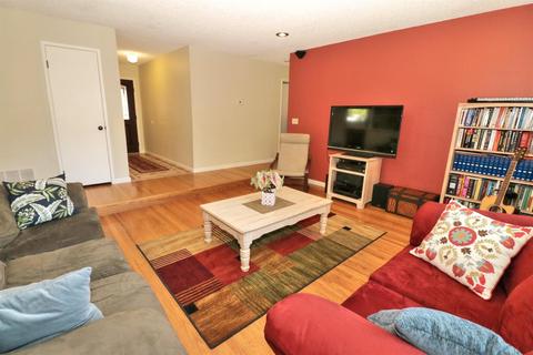 2715 Adrian, Davis, CA 95618 photo 6