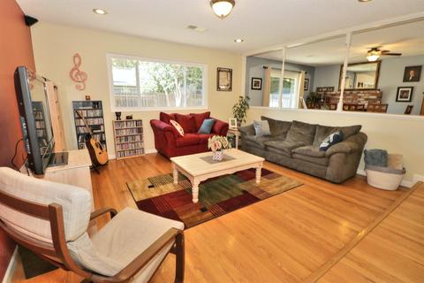 2715 Adrian, Davis, CA 95618 photo 5