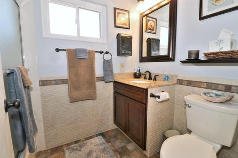 2715 Adrian, Davis, CA 95618 photo 21