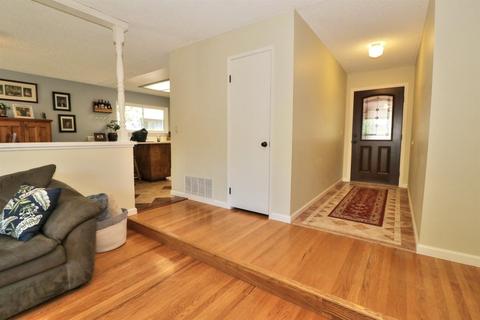 2715 Adrian, Davis, CA 95618 photo 3