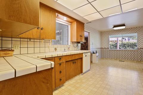 2110 W Lodi Ave, Lodi, CA 95242 photo 10