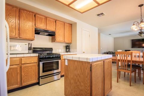 924 Long Barn Dr, Lathrop, CA 95330 photo 9