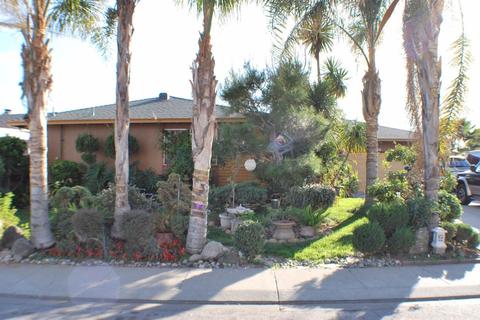 294 Laguna Dr, Tracy, CA 95376 photo 3