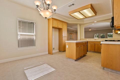 1526 Magic Ln, Lodi, CA 95242 photo 8