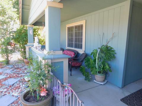 2146 Jayhawk Dr, Lodi, CA 95240 photo 2