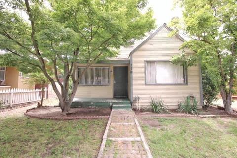 710 Park St, Turlock, CA 95380 photo 1