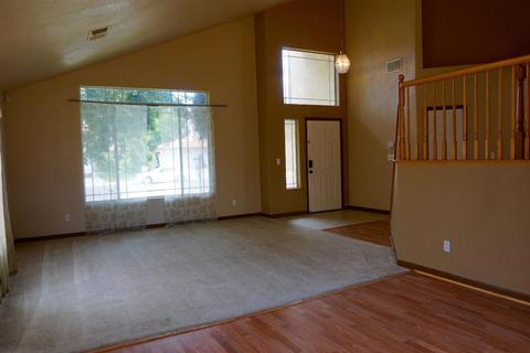 1668 Via Milano, Gustine, CA 95322 photo 5