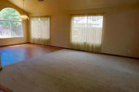 1668 Via Milano, Gustine, CA 95322 photo 4
