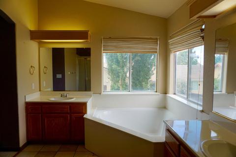 1668 Via Milano, Gustine, CA 95322 photo 20