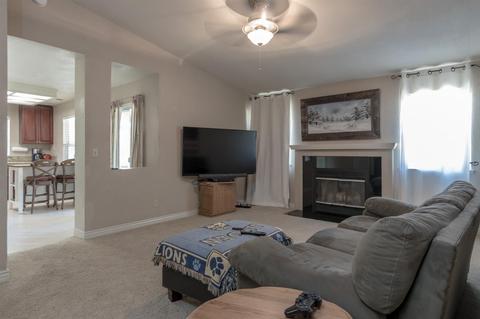 562 Nathaniel, Galt, CA 95632 photo 7