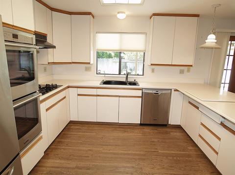 2560 E Hawkeye Ave, Turlock, CA 95380 photo 8