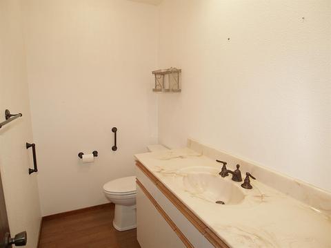 2560 E Hawkeye Ave, Turlock, CA 95380 photo 15