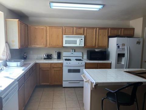 440 Red Robin Dr, Patterson, CA 95363 photo 3