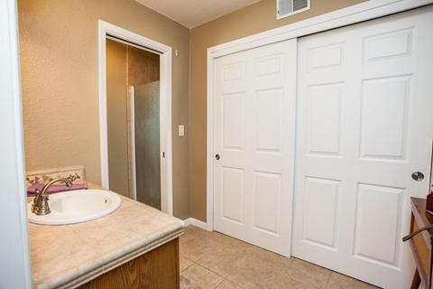 2004 Sweetwater Dr, Modesto, CA 95355 photo 13