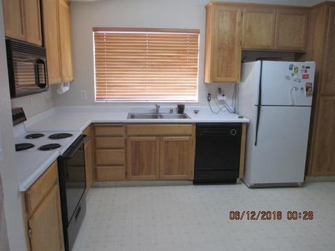 5020 John Wayne Dr, Ceres, CA 95307 photo 2