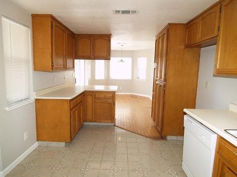 1308 Markham Ave, Modesto, CA 95358 photo 5