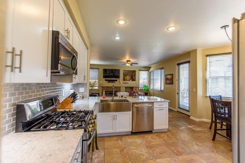 2037 Hyde Park Pl, Manteca, CA 95336 photo 14