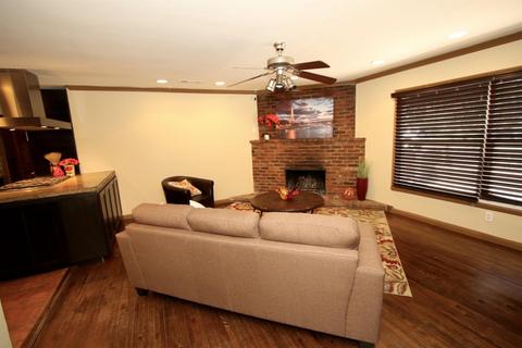 606 E Roseburg Ave, Modesto, CA 95350 photo 7