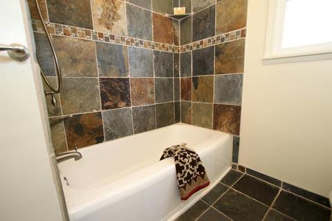 606 E Roseburg Ave, Modesto, CA 95350 photo 18