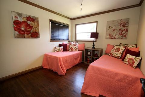 606 E Roseburg Ave, Modesto, CA 95350 photo 14