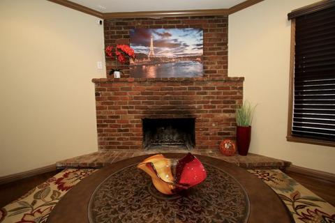 606 E Roseburg Ave, Modesto, CA 95350 photo 8