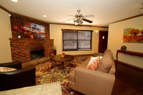 606 E Roseburg Ave, Modesto, CA 95350 photo 5