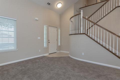 2304 Ustick Rd, Modesto, CA 95358 photo 4