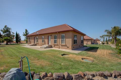 16472 Ash Ave, Patterson, CA 95363 photo 4