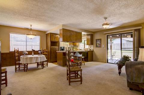 6326 Appian Way, Carmichael, CA 95608 photo 2