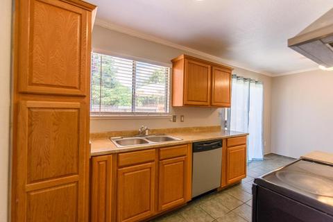 1470 Suntree, Manteca, CA 95336 photo 12