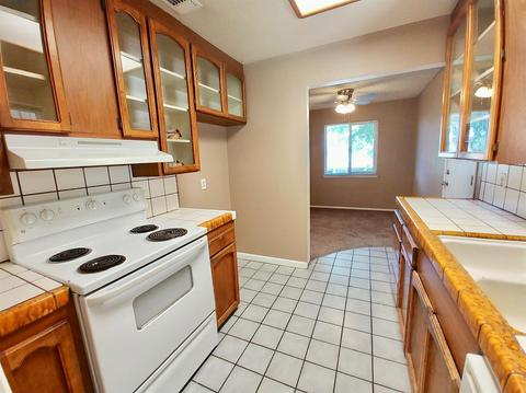 6630 Saint James Dr, Carmichael, CA 95608 photo 8