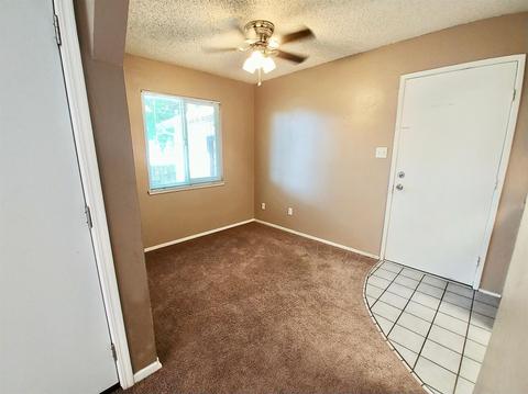 6630 Saint James Dr, Carmichael, CA 95608 photo 4
